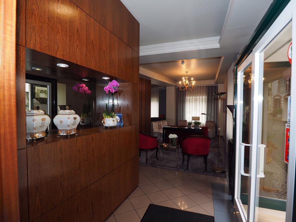 Residencial Imperial Hotel ลูโซ ภายนอก รูปภาพ